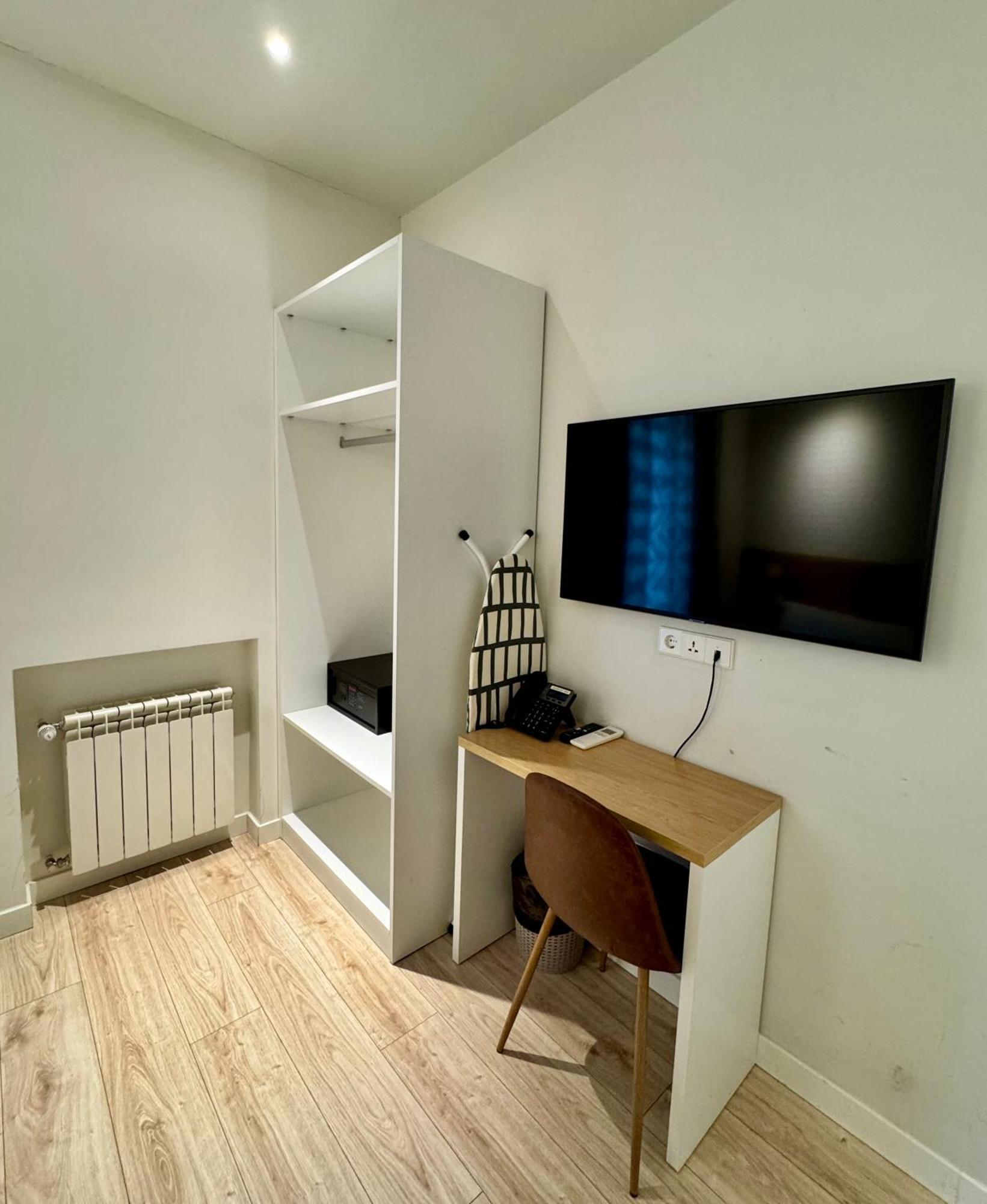 Apartamentos Apolo Madrid Eksteriør billede