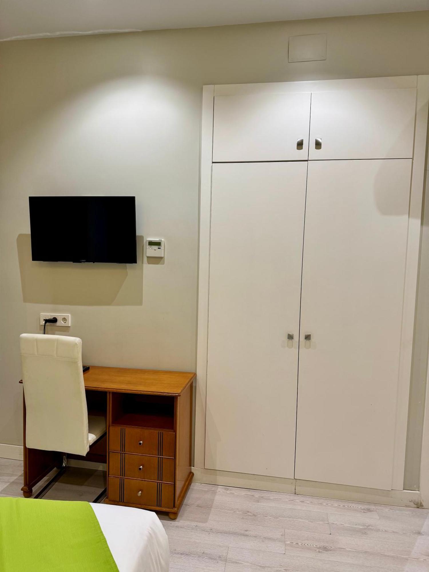 Apartamentos Apolo Madrid Eksteriør billede