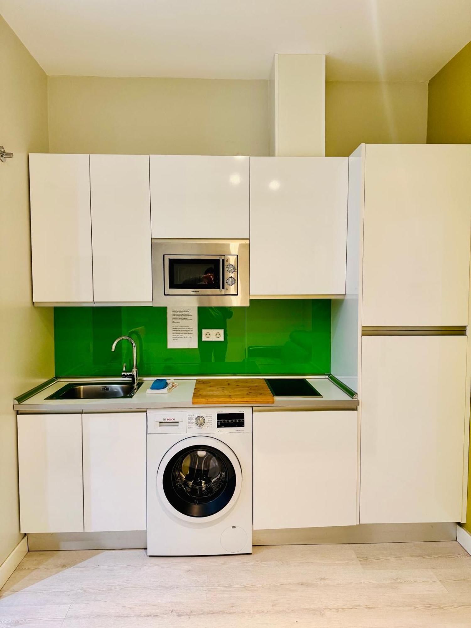 Apartamentos Apolo Madrid Eksteriør billede