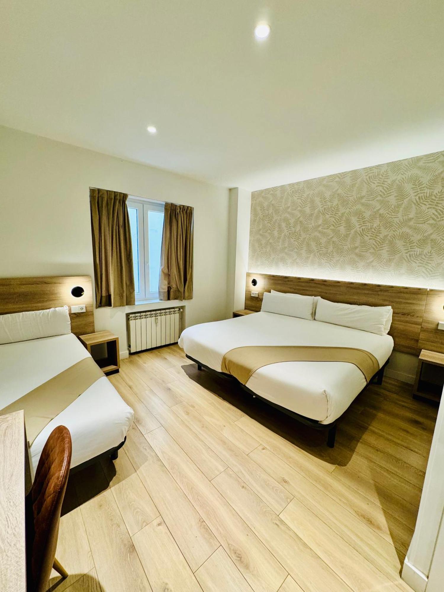 Apartamentos Apolo Madrid Eksteriør billede