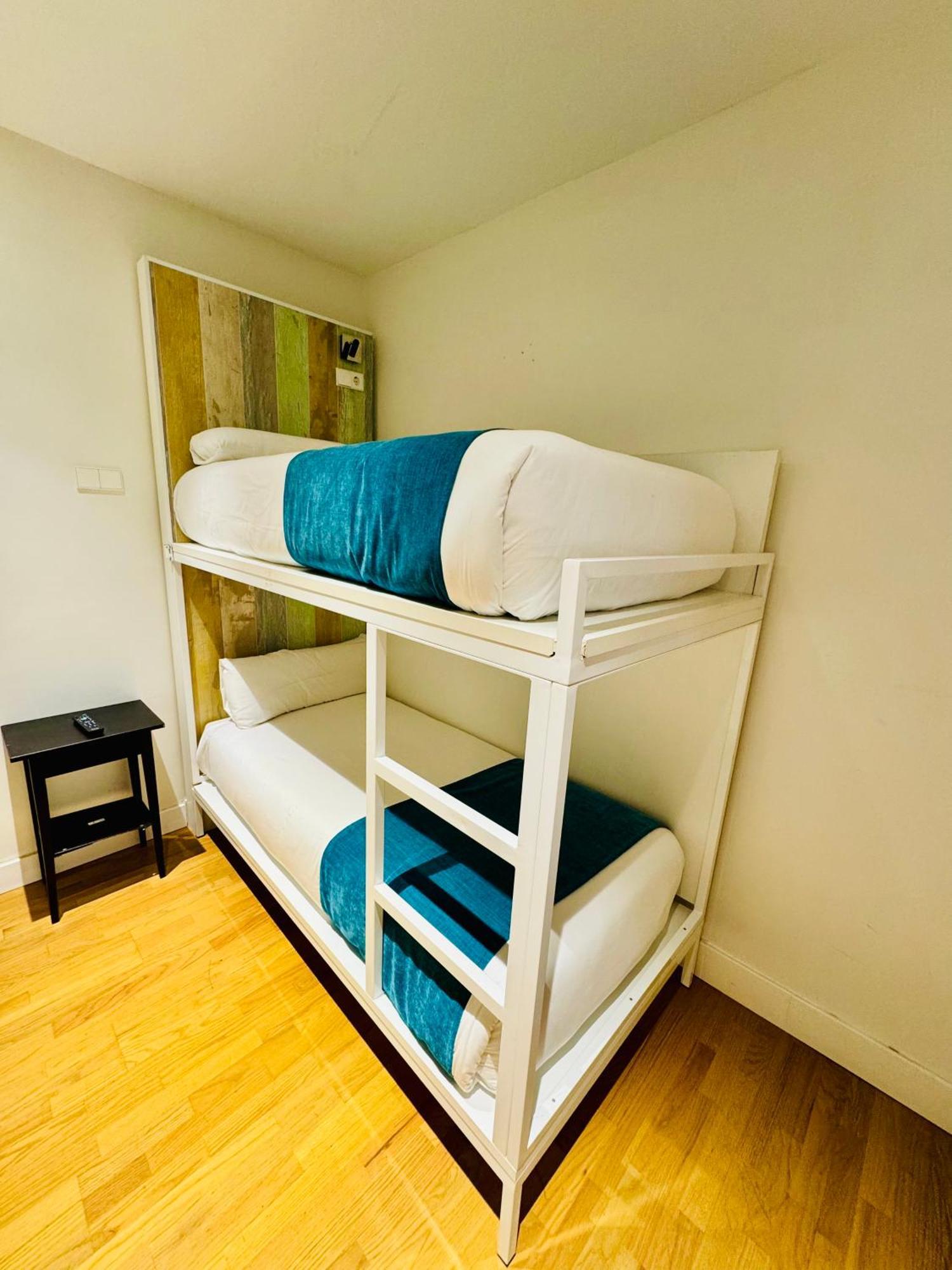 Apartamentos Apolo Madrid Eksteriør billede