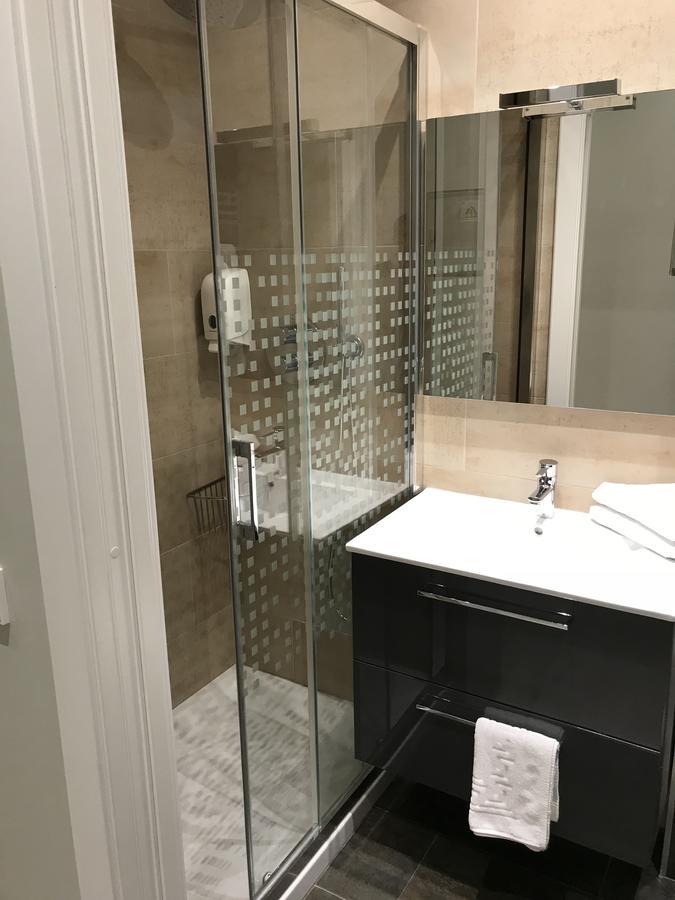 Apartamentos Apolo Madrid Eksteriør billede