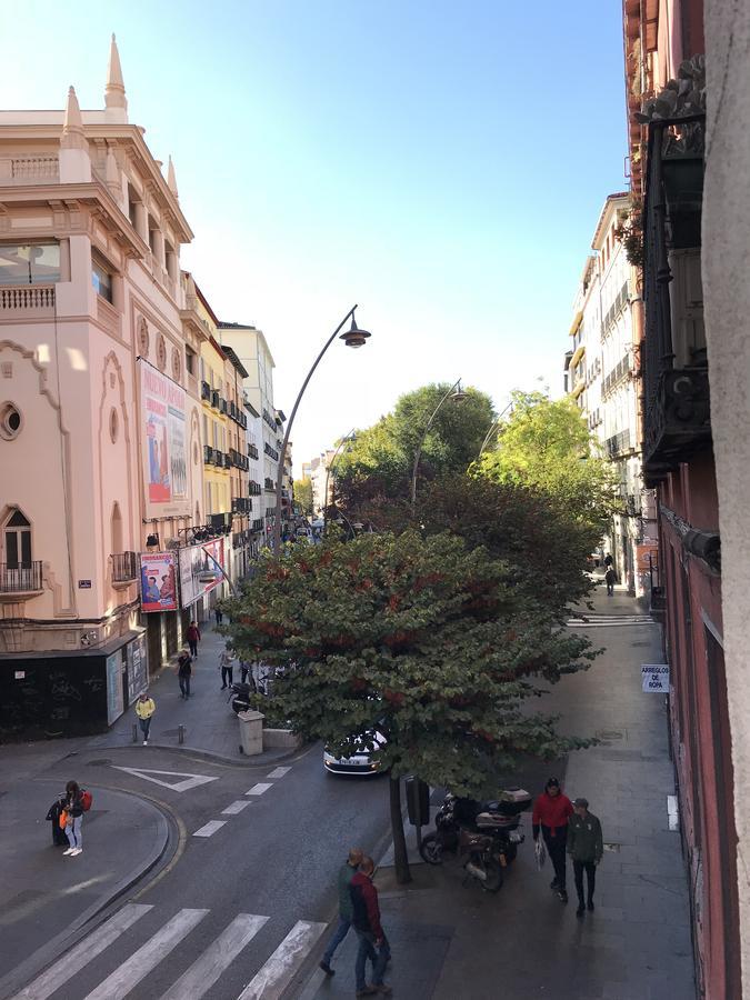 Apartamentos Apolo Madrid Eksteriør billede
