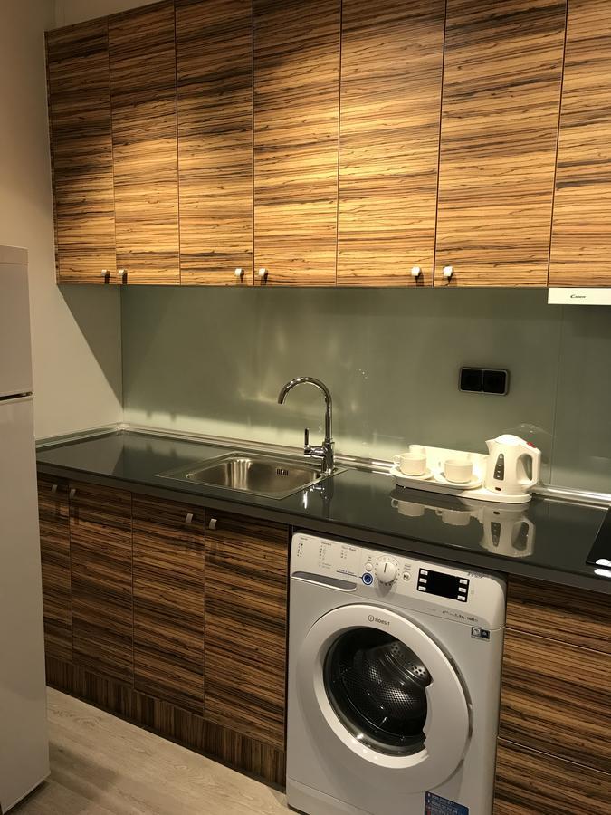 Apartamentos Apolo Madrid Eksteriør billede