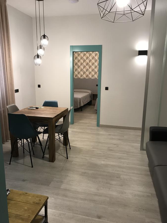 Apartamentos Apolo Madrid Eksteriør billede