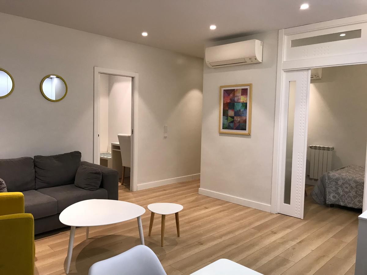 Apartamentos Apolo Madrid Eksteriør billede